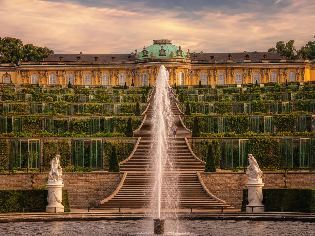 Die Weinbergterrassen von Schloss Sanssouci, gesehen von der Großen Fontäne