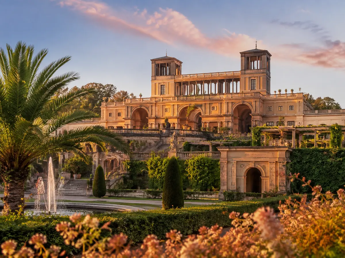 Das Orangerieschloss auf der Anhöhe im Norden des Parks Sanssouci